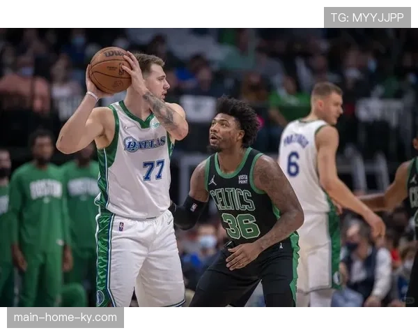 斯玛特防守端表现灾难级 湖人后卫正负值全队最低